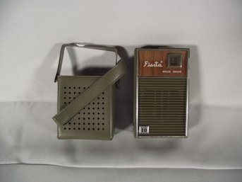 Fiesta Transistor Radio Model IO