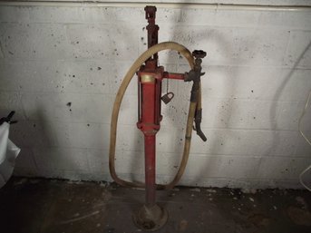 Gilbert And Barker Model 1 Antique Gas Pump