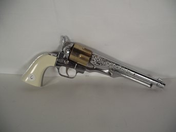 Vintage Hubley Colt 45 Revolver Toy Cap Gun