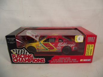 Terry Labonte #5 Racing Champions 1:24 Scale Diecast Car NIB