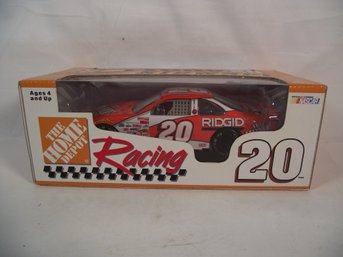 Tony Stewart Home Depot #20 Action 1:24 Scale Diecast Race Car NIB