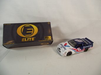 Mark Martin Valvoline #6 Nascar Elite 1:24 Scale Diecast Thunderbird Race Car NIB