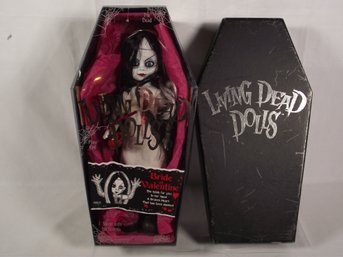 Living Dead Doll Bride Of Valentine In Coffin Box