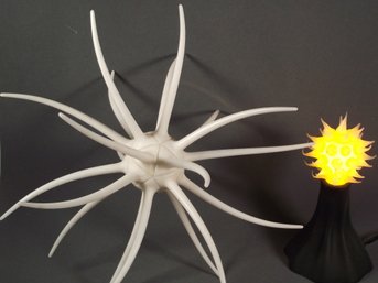 Valdesign Spikey Lamp And White Spiky Atom Model