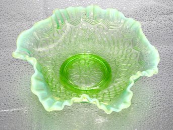 G82 Early Green Opalescent Jefferson Carnival Glass Bowl