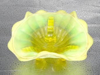 G91 Early Northwood Yellow Opalescent 3 Fluted Leg Dish