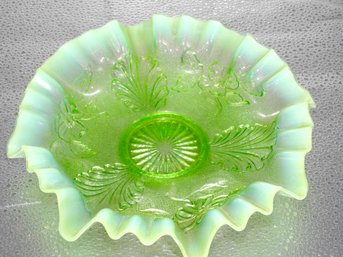 G99 Early Northwoods Green Opalescent Ruffled Dish