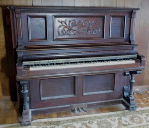 A Late Victorian Piano By The Sterling Piano Co. Of Derby, CT