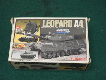 1983 Bandai WW2 Tank Toy Leopard A4