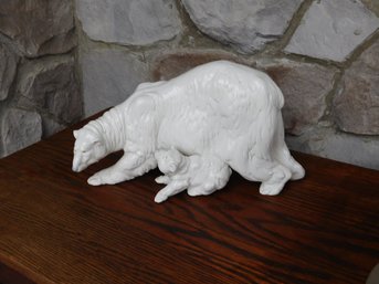 A C.1985 Lladro Nao Porcelain Figure Of A Mother Polar Bear W/her Cub