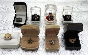 Lot # 9 Nice Lot Of Ladies Rings Including Clamshells