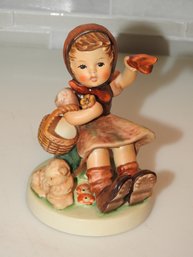 5 Inch Hummel Sitting Friends Figurine No Chips Or Cracks