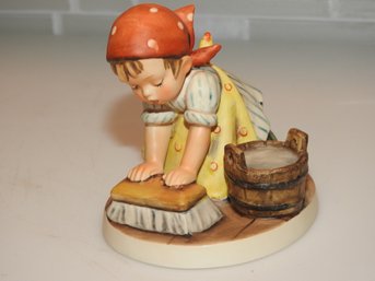 5 Inch Hummel Big House Cleaning Figurine No Chips Or Cracks