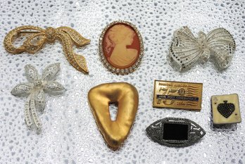 Lot # 112 Lot Of Vintage Pendant Pins