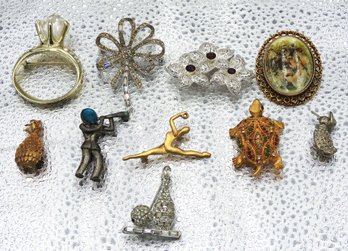 Lot # 113 Lot Of Vintage Pendant Pins