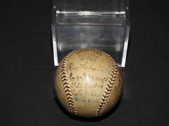 Signed 1929 New York Giants Team On A Spalding Horse Hide Cover Baseball No. 1 In Case
