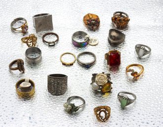 Estate Found Jewelry Ring Lot 4 Ring Sizes Are All Different