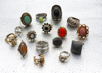 Estate Found Jewelry Ring Lot 5 Ring Sizes Are All Different