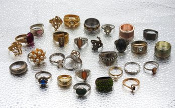 Estate Found Jewelry Ring Lot 8 Ring Sizes Are All Different