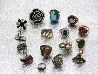 Estate Found Jewelry Ring Lot 12 Ring Sizes Are All Different