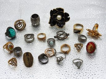 Estate Found Jewelry Ring Lot 13 Ring Sizes Are All Different