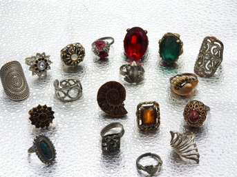 Estate Found Jewelry Ring Lot 14 Ring Sizes Are All Different