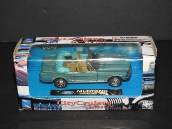 1/43 Ford Mustang Convertible Diecast Car