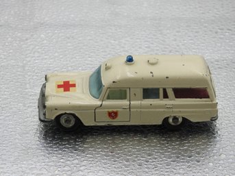 1960s Lesney Matchbox Mercedes Benz Diecast Ambulance 1/43