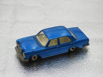 Vintage Dinky Toys 1/43 Mercedes 250 Diecast Car