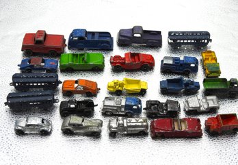 D5 Lot Of 1/64 Tootsietoys Steel Cars
