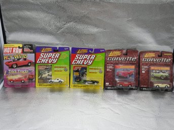 D27 Lot Of 5 Diecast Cars Corvettes & More