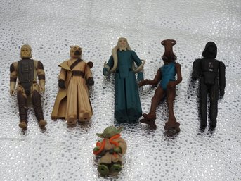 Lot Of Old Star Wars Action Figure Yoda & More