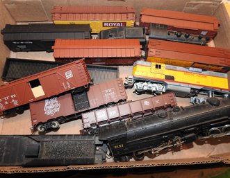 Lot # 2 Of HO Trains