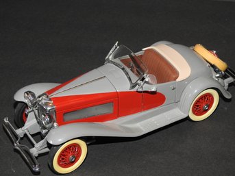 Danbury Mint 1935 Duesenberg 1/24 Diecast Car