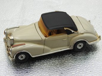 Vintage Corgi 1/43 Mercedes Benz 300 Diecast Car