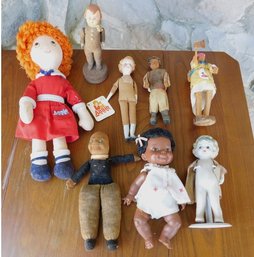 An Interesting Group Of Antique & Vintage Dolls - Annie, Gollywog, Carved, Etc...