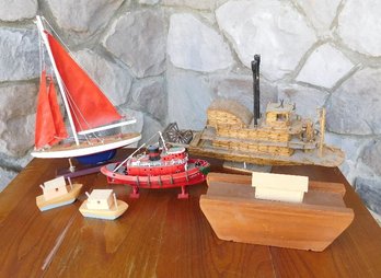 A Table Lot Of Six Boat Models Including Tramp Art / Matchstick River Paddlewheel Steamer