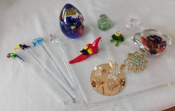 A Nice Lot Of Blown Glass Animal/fish Paperweights, Drink Stirrers & Figural Animals, Even A Pig That Fies!
