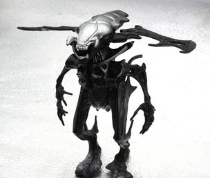 1994 Alien Xenomorph Action Figure Toy