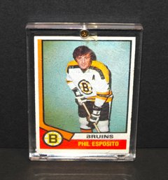 1974 Topps Phil Esposito Hockey Card