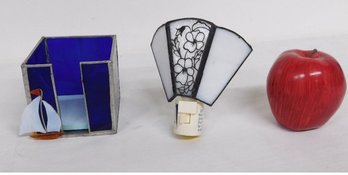 A Nautical Theme Stained Glass Post-it Note Tray And Floral Nightlight