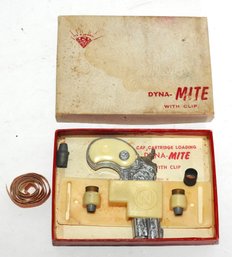 NOS 1950s Nichols Dyna-Mite Cartridge Loading Capgun  In Original Box