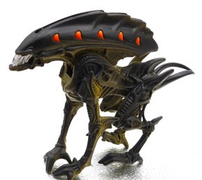 Kenner Aliens WILD BOAR  Action Figure Toy