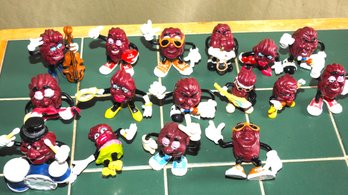 Big Lot Of 1980s California Raisins Figures