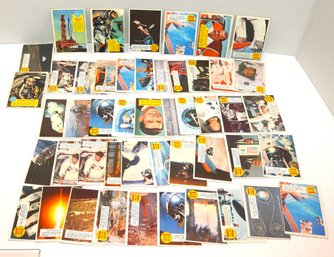Huge Lot Of Original 1969 Man On The Moon Trading Cards In Plastic Case