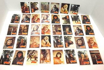 Huge Lot Of Original 1967 Planet Of The Apes Trading Cards In Plastic Case
