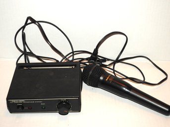 Working Wireless Microphone System  Realistic
