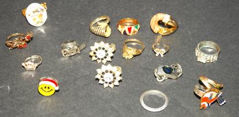 Estate Found Jewelry Ring Lot #5 All Rings Different Sizes