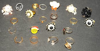 Estate Found Jewelry Ring Lot #6 All Rings Different Sizes