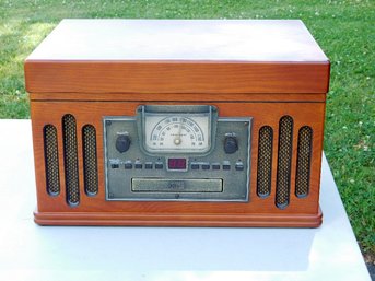 A Crosley Model CR74 Old Fashioned Desktop Radio/CD/Cassette Player